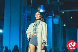 Перформансы и вещи-трансформеры: чем запомнился первый день Ukrainian Fashion Week