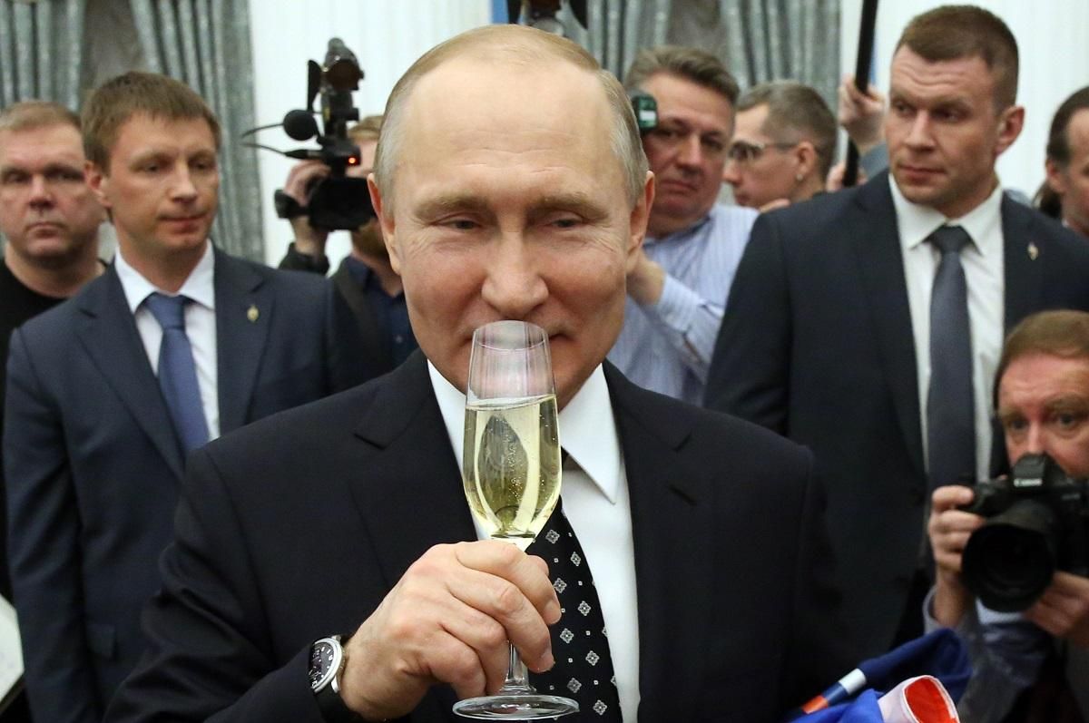 Украина, Россия и Беларусь: Кремль упорно пытается возродить империю Украина, Россия и Беларусь: Кремль упорно пытается возродить империю