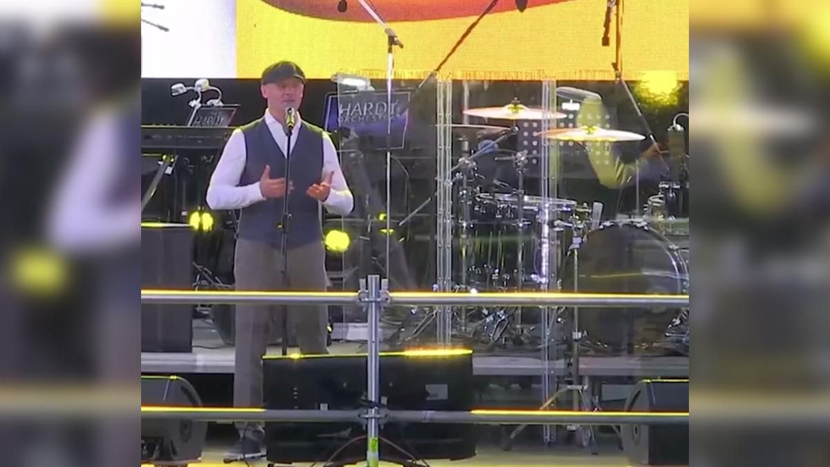 Старався, як Кличко: Труханов зганьбився зі сцени на День Одеси – відео провальної промови - Україна новини - 24 Канал Старався, як Кличко: Труханов зганьбився зі сцени на День Одеси – відео провальної промови - Україна новини - 24 Канал