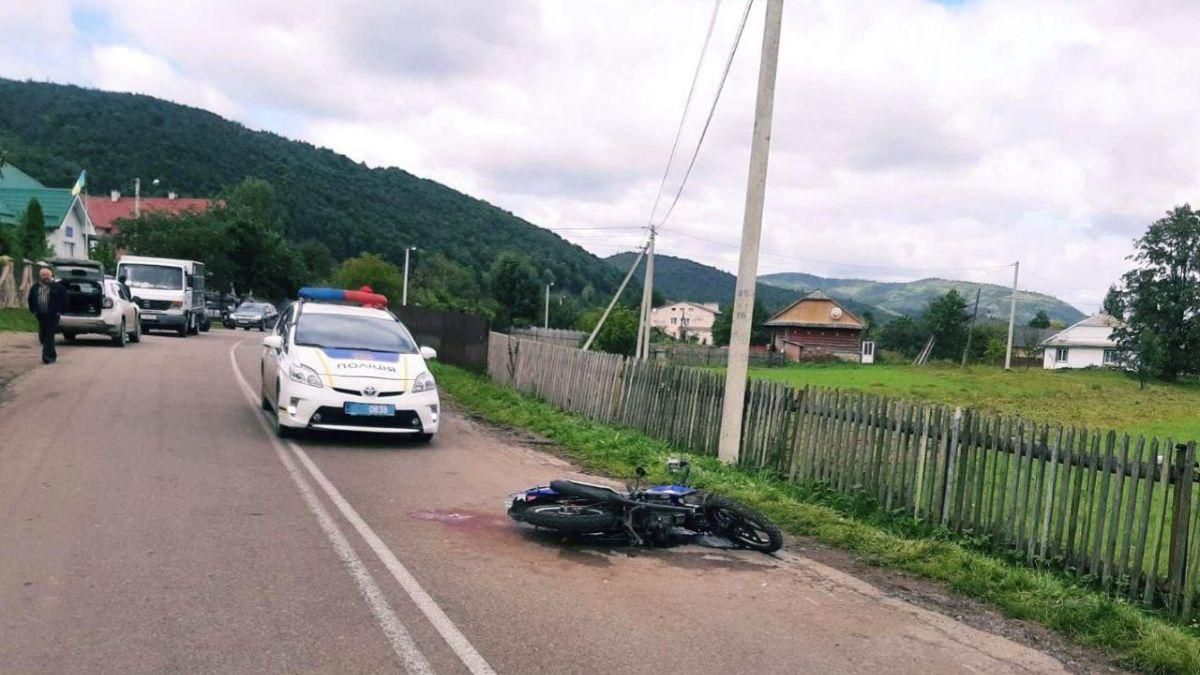 На Прикарпатье 16-летний мотоциклист сбил двух несовершеннолетних