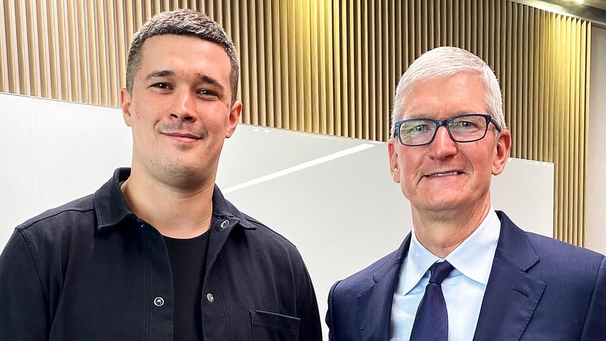 Михаил Федоров встретился с главой Apple Тимом Куком: что обсудили и о чем договорились Михаил Федоров встретился с главой Apple Тимом Куком: что обсудили и о чем договорились