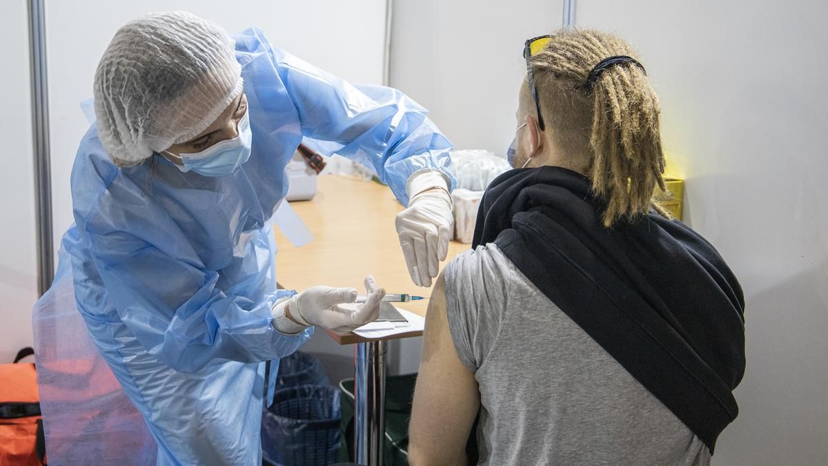 У Києві відкрилися 6 нових центрів щеплень від COVID-19 - Київ У Києві відкрилися 6 нових центрів щеплень від COVID-19 - Київ