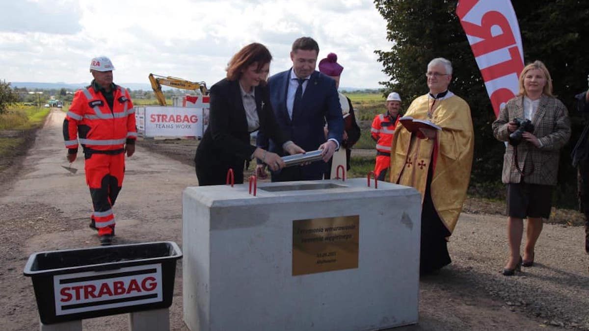 Обіцяли з 2016: на кордоні з Польщею нарешті почали будувати новий пункт пропуску - Новини Львова - Львів Обіцяли з 2016: на кордоні з Польщею нарешті почали будувати новий пункт пропуску - Новини Львова - Львів