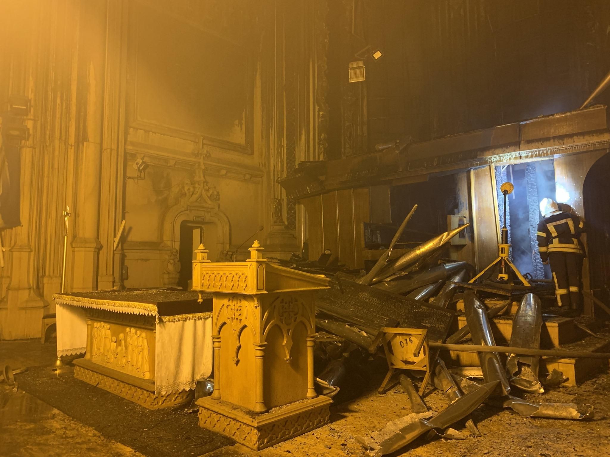 Унікальний орган згорів ущент, – єпископ про пожежу в костелі святого Миколая - Новини Київ - Київ