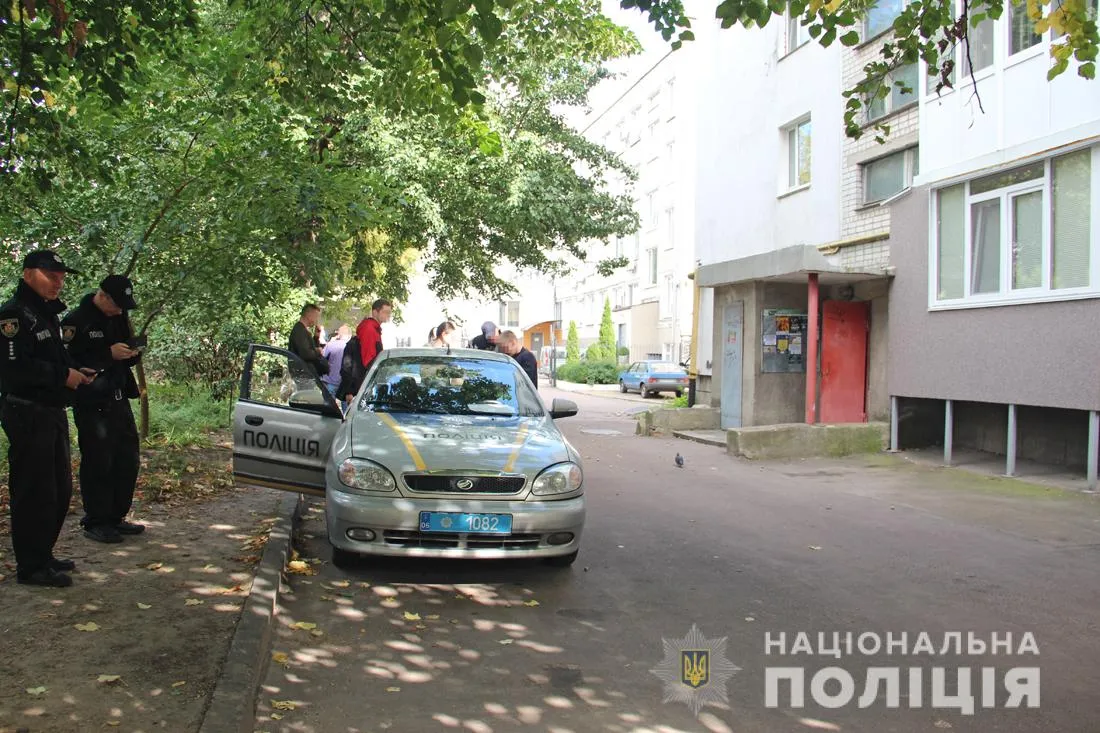 На місці працює поліція На місці працює поліція