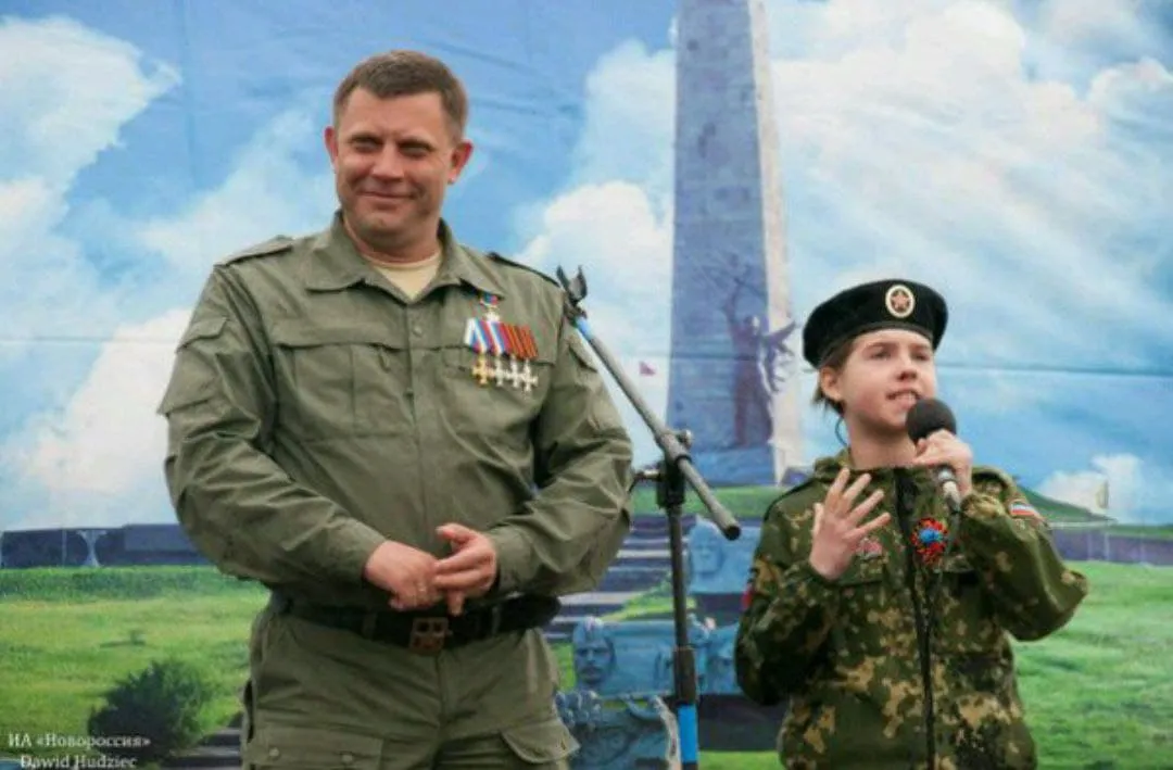 Окупанти використовують дитину як інструмент пропаганди Окупанти використовують дитину як інструмент пропаганди