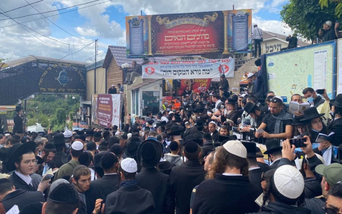 Более 15 тысяч человек: в Умани состоялась самая массовая молитва хасидов Более 15 тысяч человек: в Умани состоялась самая массовая молитва хасидов