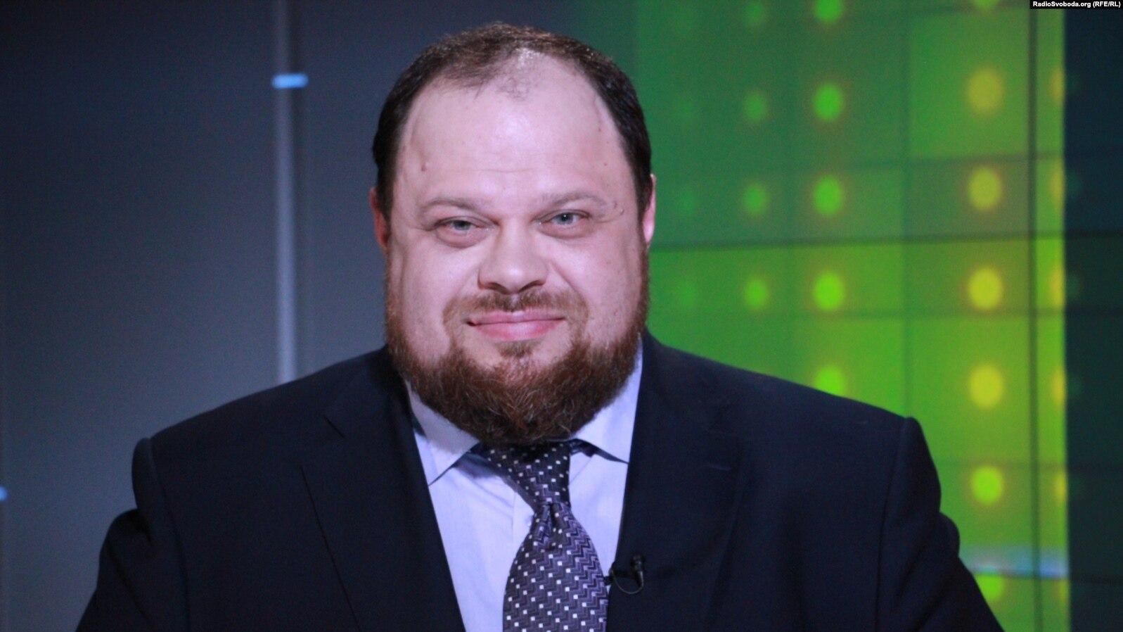 Один из приоритетов: в "Слуге народа" заявили, что хотят осовременить Конституцию Один из приоритетов: в "Слуге народа" заявили, что хотят осовременить Конституцию