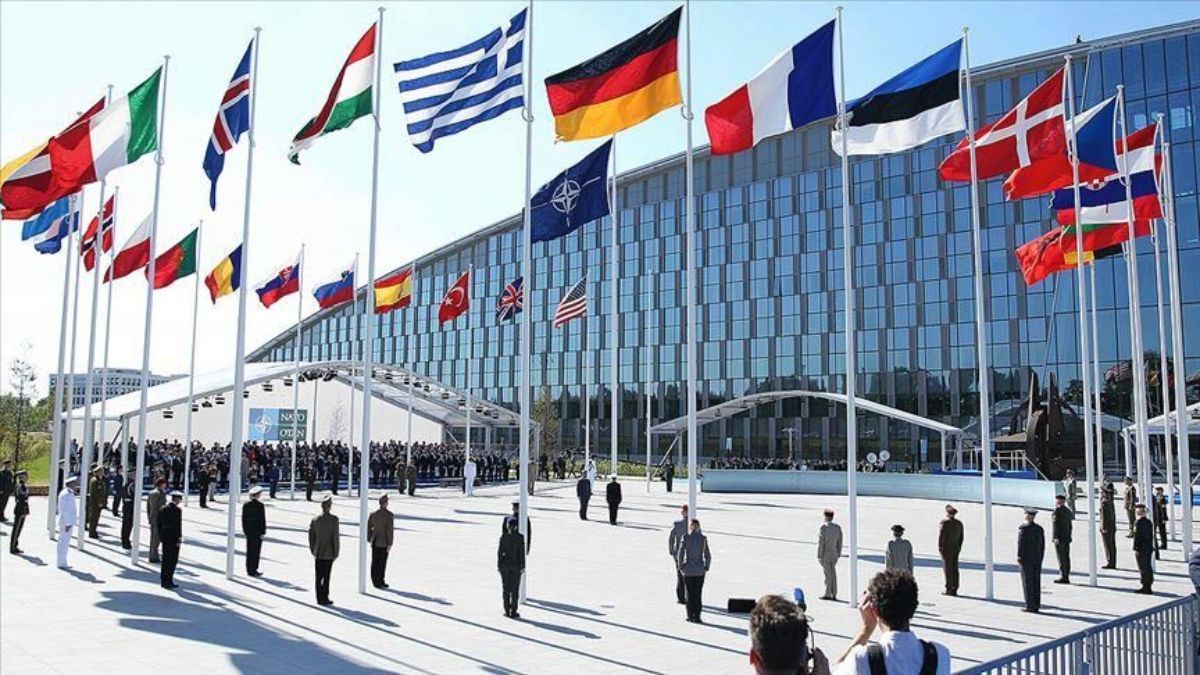 ЄС годує чужу армію, – військовий експерт про створення окремих від НАТО сил безпеки - 24 Канал