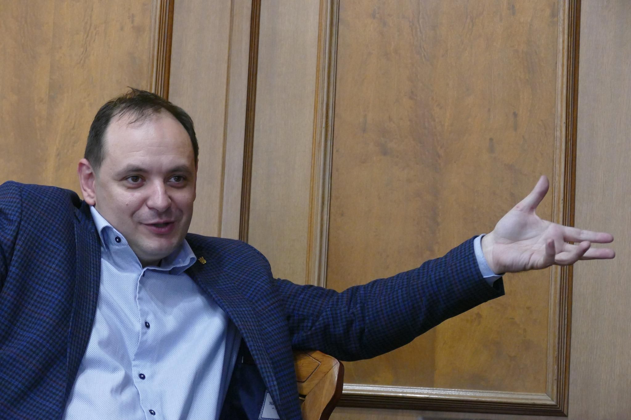 Від вакцини можуть вирости роги, – мер Франківська доручив спостерігати за секретарем міськради - 24 Канал Від вакцини можуть вирости роги, – мер Франківська доручив спостерігати за секретарем міськради - 24 Канал