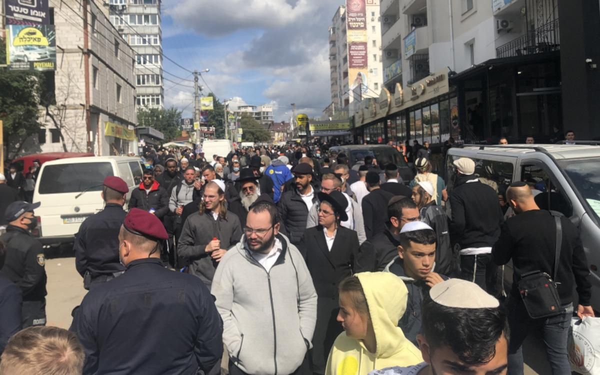 "Хасидські квартали": паломники не лише орендують в Умані житло, а купують і будують своє - Новини Черкаси - 24 Канал "Хасидські квартали": паломники не лише орендують в Умані житло, а купують і будують своє - Новини Черкаси - 24 Канал