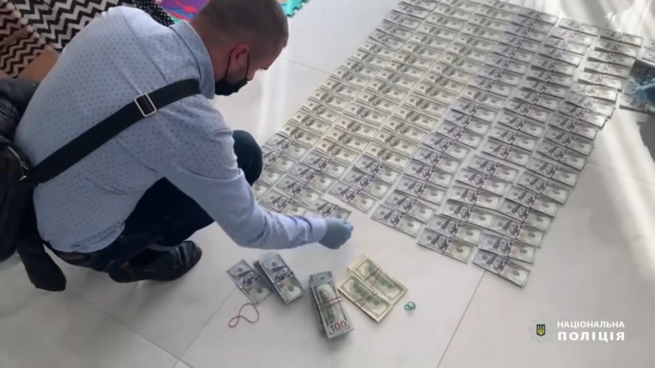 Шахраї ошукали понад 200 українців Шахраї ошукали понад 200 українців