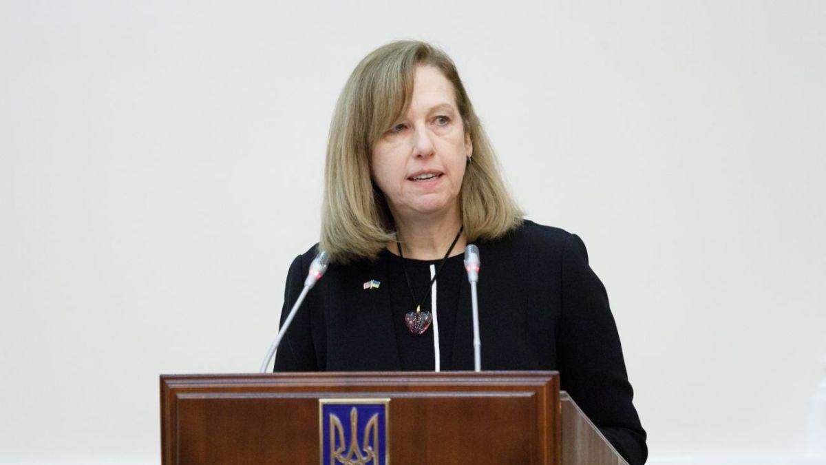 Керівниця американського посольства розповіла про "хімію" на зустрічі Байдена та Зеленського - Україна новини - 24 Канал Керівниця американського посольства розповіла про "хімію" на зустрічі Байдена та Зеленського - Україна новини - 24 Канал