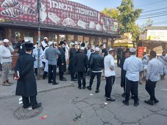 Как хасиды в Умани празднуют еврейский Новый год: яркие фото