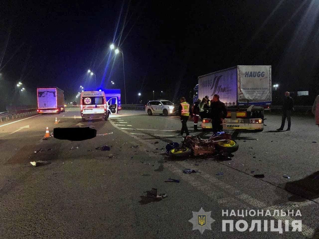 Влетів у фуру: в ДТП на Рівненщині загинув 23-річний мотоцикліст - Новини Рівного сьогодні - 24 Канал