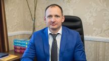 Парадокс власти: Татаров развлекается с теми, кто должен бороться против него