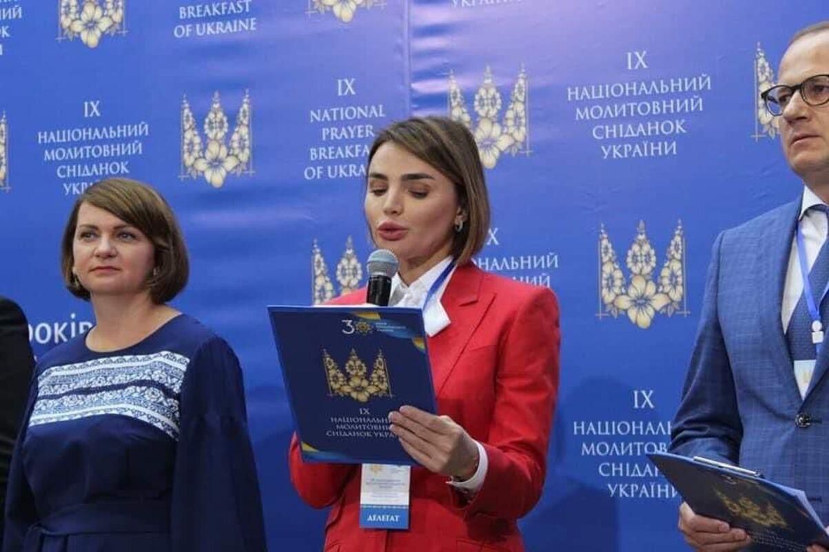 Молитовні сніданки є можливістю об'єднатися у молитві за мир в державі, – Віолета Лабазюк - 24 Канал Молитовні сніданки є можливістю об'єднатися у молитві за мир в державі, – Віолета Лабазюк - 24 Канал