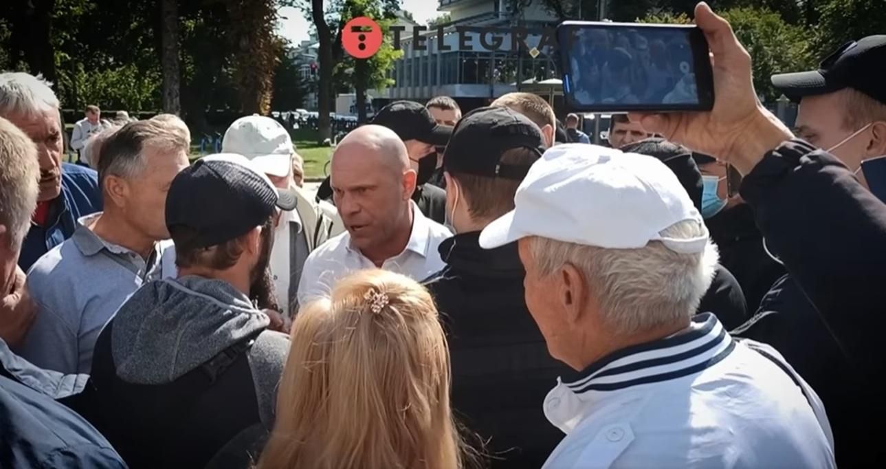 Перепрошую, бл**ь – це я, – Кива дав уроки "ввічливості" під Радою - 24 Канал Перепрошую, бл**ь – це я, – Кива дав уроки "ввічливості" під Радою - 24 Канал