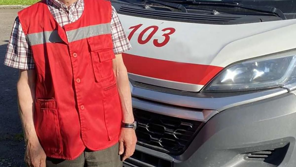 Студент із битою увірвався на станцію швидкої допомоги в Одесі: побив одну людину - 24 Канал Студент із битою увірвався на станцію швидкої допомоги в Одесі: побив одну людину - 24 Канал