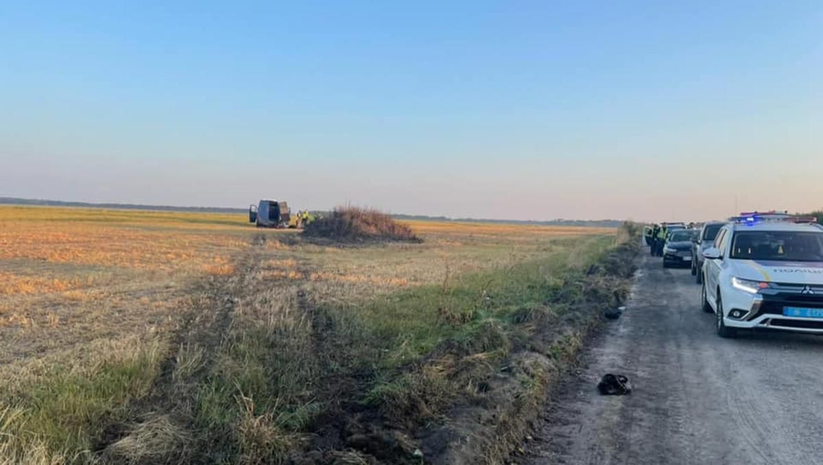 Аварія з хасидами на Київщині: без батька залишилося 12 дітей – моторошні фото - Київ Аварія з хасидами на Київщині: без батька залишилося 12 дітей – моторошні фото - Київ