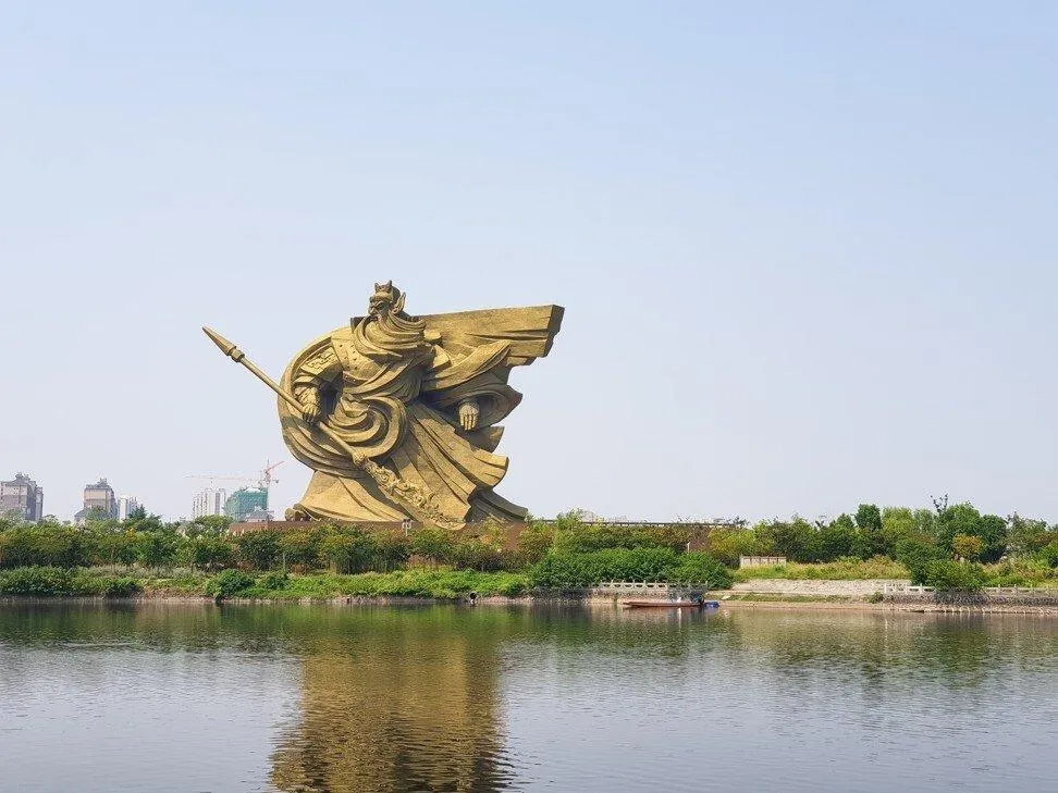 В Китае за 24 миллиона долларов перенесут гигантскую статую