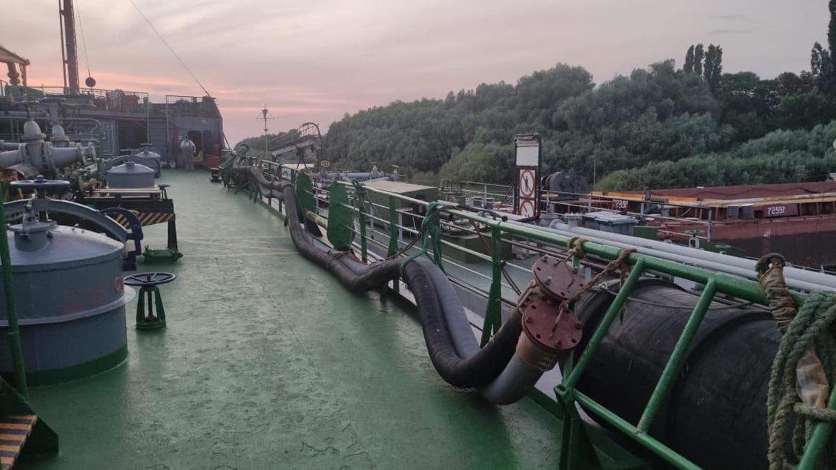 Через порты Одесской области в Украину завозили российское топливо: ГБР разоблачило схему Через порты Одесской области в Украину завозили российское топливо: ГБР разоблачило схему