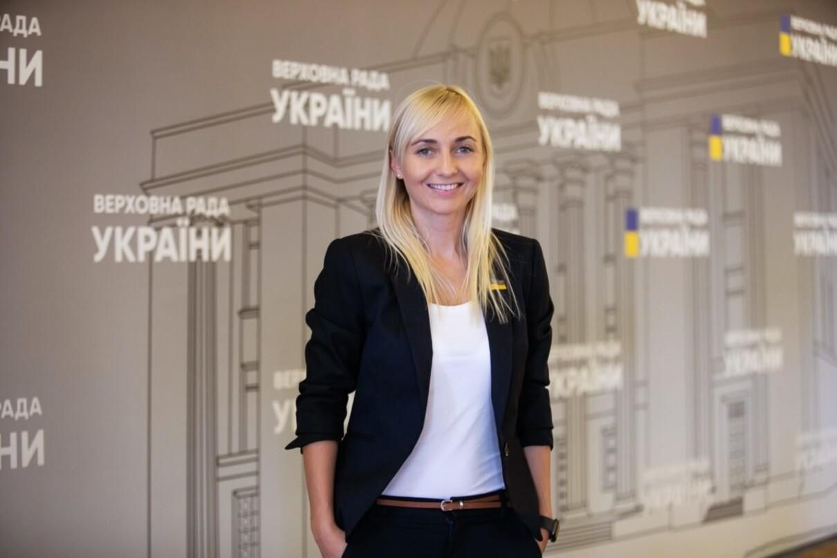 Нардеп може стати суддею КСУ без складання мандату, – Устінова обурена нормою законопроєкту - 24 Канал Нардеп може стати суддею КСУ без складання мандату, – Устінова обурена нормою законопроєкту - 24 Канал