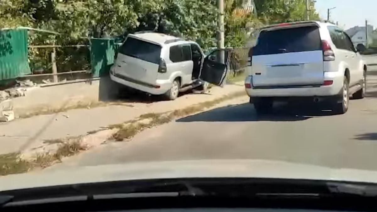 На Киевщине мужчина похитил элитный внедорожник и устроил гонки с полицией: эпическое видео На Киевщине мужчина похитил элитный внедорожник и устроил гонки с полицией: эпическое видео
