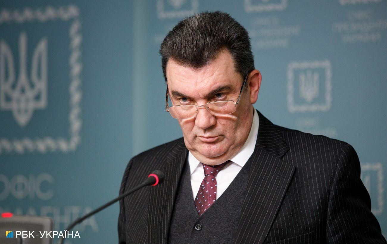 Багато "свободи слова" фінансується з Росії, – Данілов про закриття телеканалу "НАШ" - Новини Росії і України - 24 Канал Багато "свободи слова" фінансується з Росії, – Данілов про закриття телеканалу "НАШ" - Новини Росії і України - 24 Канал