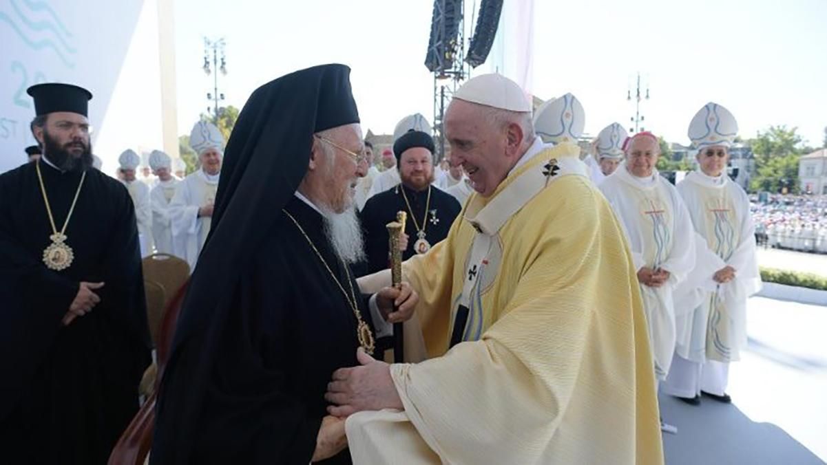 Історична подія: Папа Римський Франциск зустрівся зі Вселенським патріархом Варфоломієм - 24 Канал