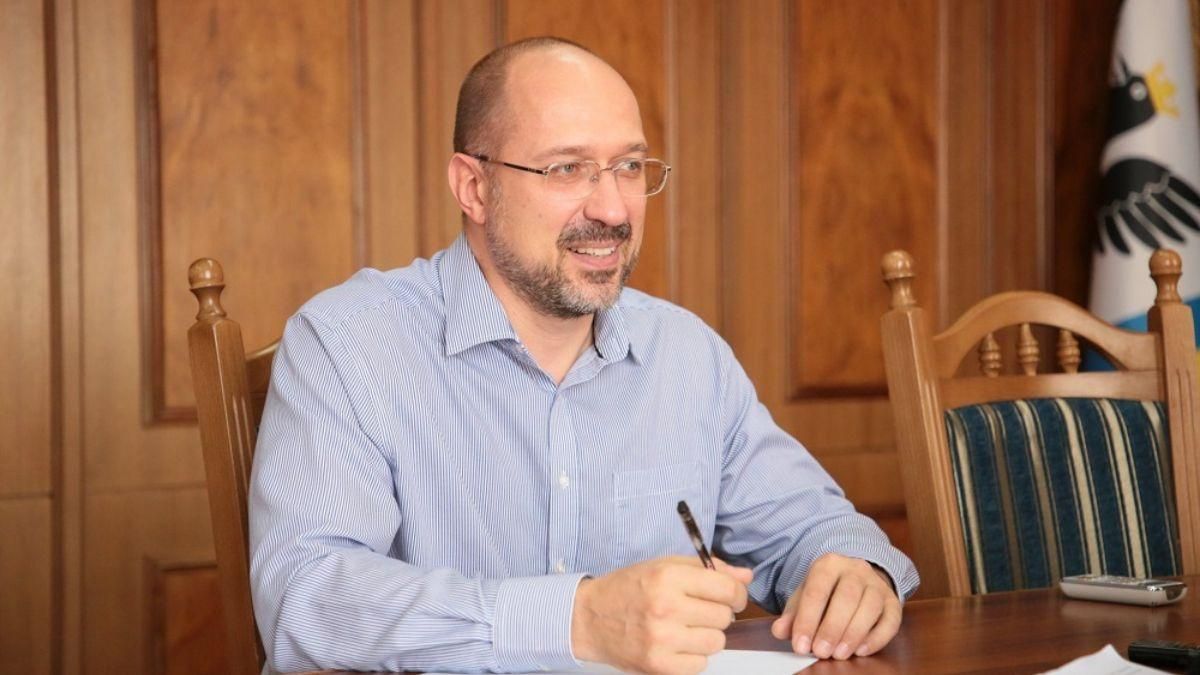 Не стримав сміх: Шмигаль відреагував на ініціативу переходу України на латиницю - Україна новини - 24 Канал Не стримав сміх: Шмигаль відреагував на ініціативу переходу України на латиницю - Україна новини - 24 Канал