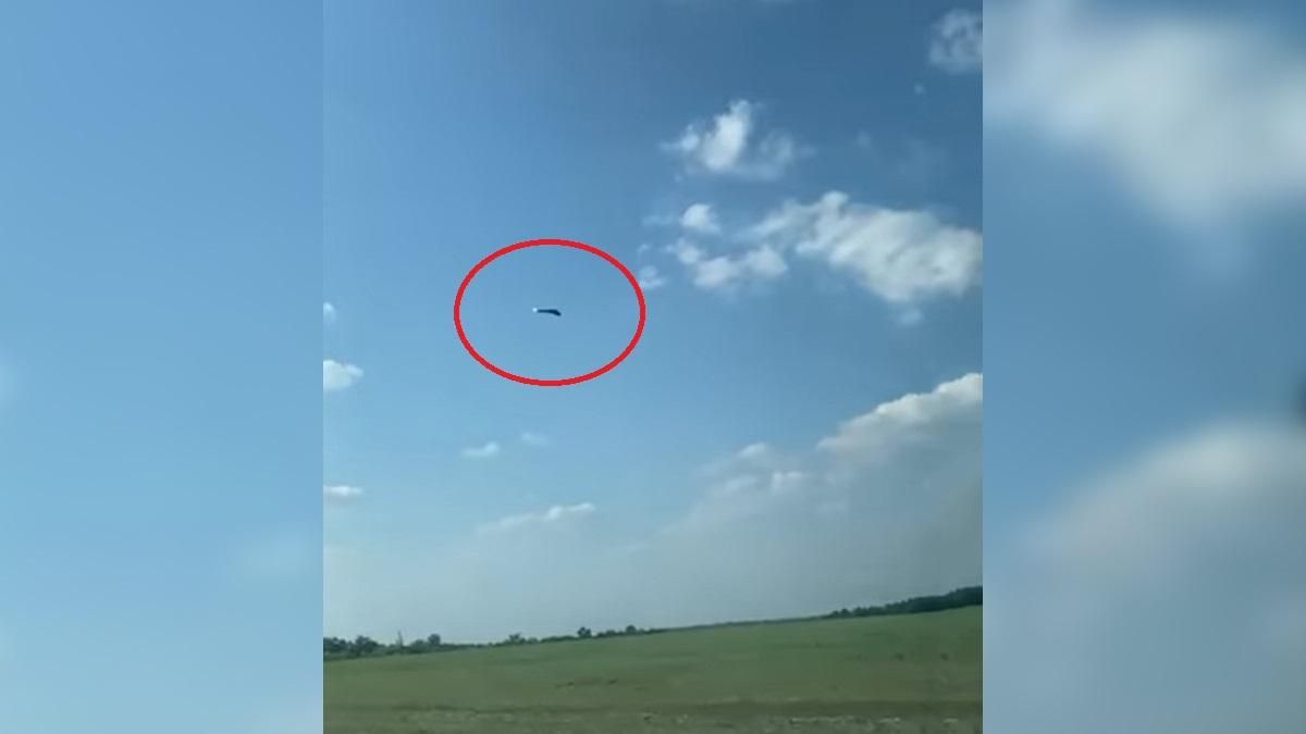 Возле границы с Россией заметили беспилотник: проверяют причастность вражеских спецслужб – СБУ Возле границы с Россией заметили беспилотник: проверяют причастность вражеских спецслужб – СБУ