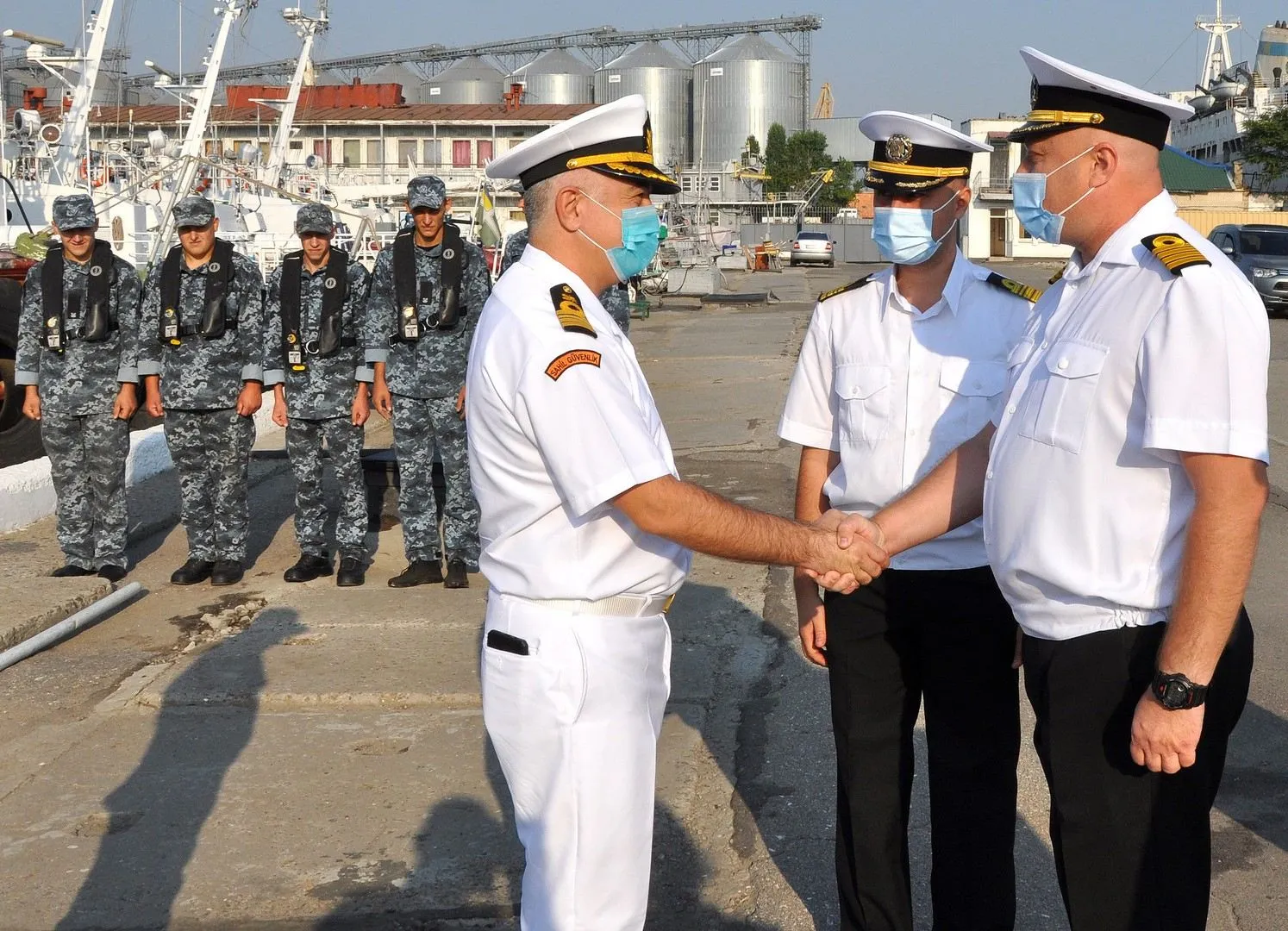 Турецьких колег зустріла українська морська охорона