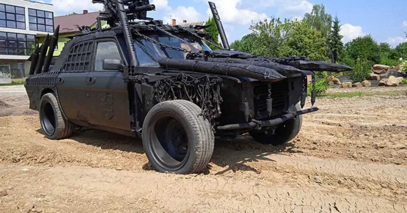 Ніби з фільму про апокаліпсис: у Львові продають найстрашнішу у світі "Волгу" - Новини Львів - Львів Ніби з фільму про апокаліпсис: у Львові продають найстрашнішу у світі "Волгу" - Новини Львів - Львів