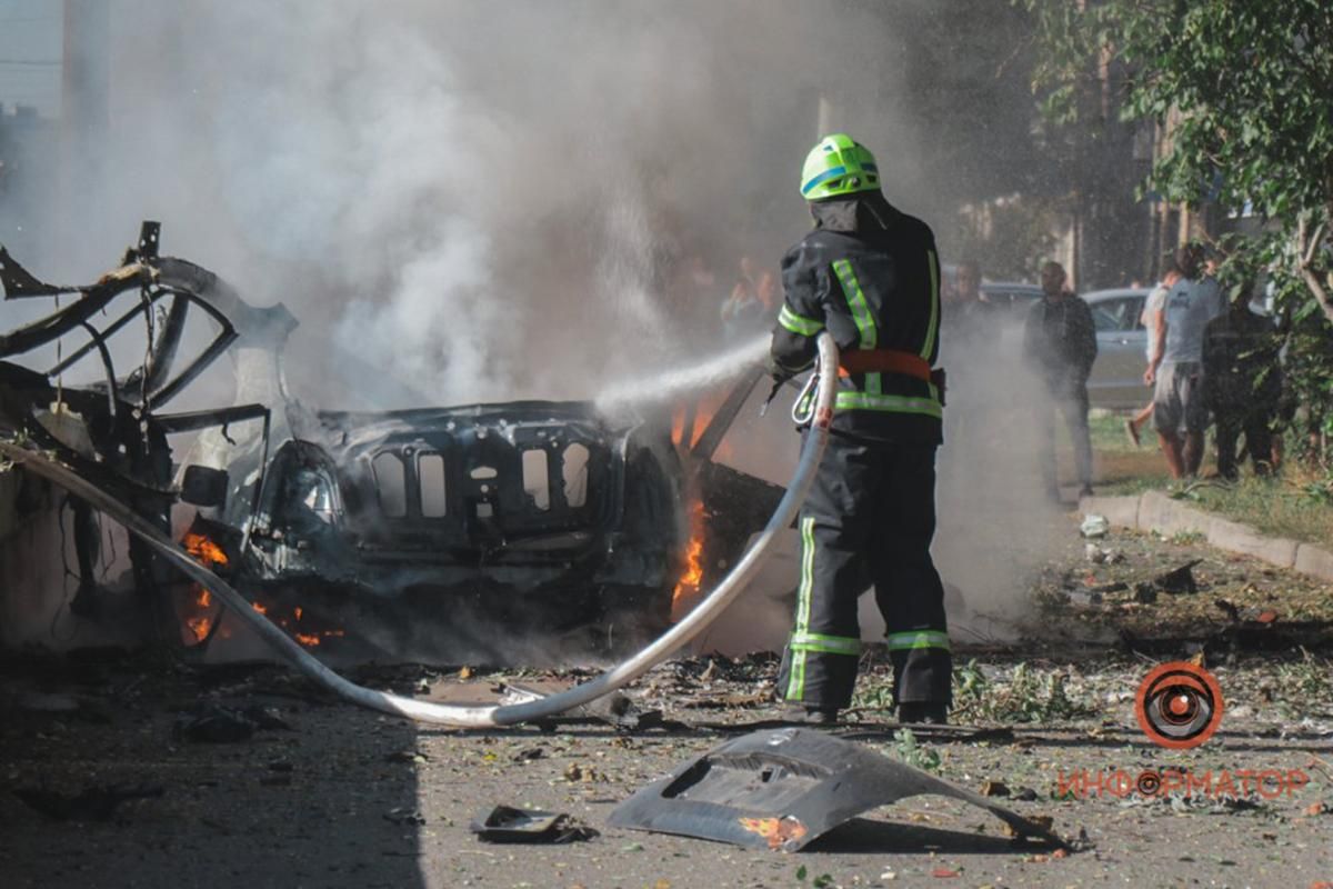 Взрыв в Днепре на Богдана Хмельницкого 15 сентября 2021: видео, фото – все о теракте