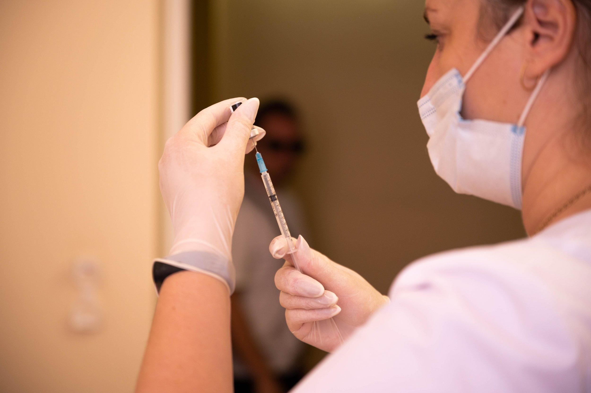 Вакцины для украинцев станут пропуском в нормальную жизнь во время локдауна - новости Израиля - 24 Канал Вакцины для украинцев станут пропуском в нормальную жизнь во время локдауна - новости Израиля - 24 Канал