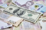 Вырастет до 28 или обвалится до 25: каким может быть курс доллара в Украине