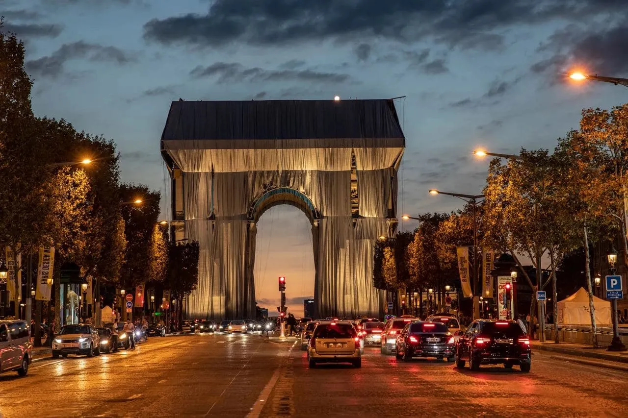 Інсталяція ввечері Інсталяція ввечері