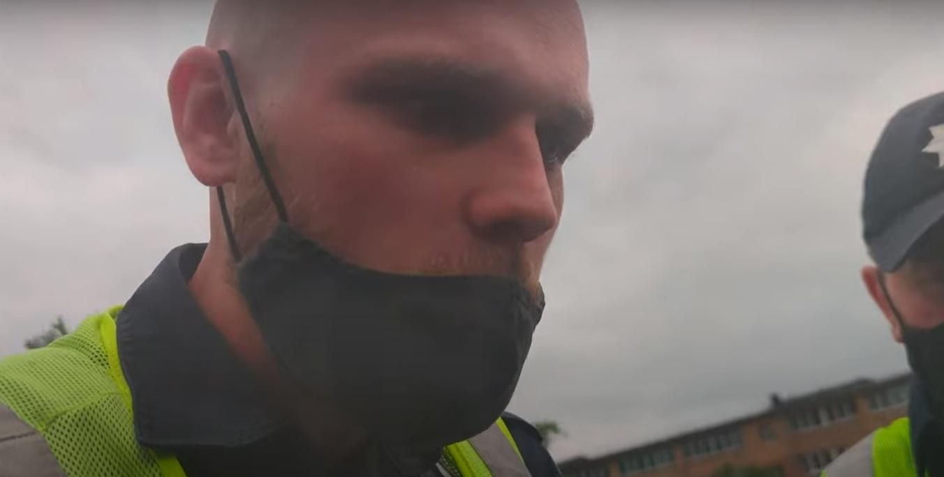 У мене немає політичної думки, – у Києві поліцейський заявив, що йому байдуже, чий Крим - Україна новини - 24 Канал У мене немає політичної думки, – у Києві поліцейський заявив, що йому байдуже, чий Крим - Україна новини - 24 Канал