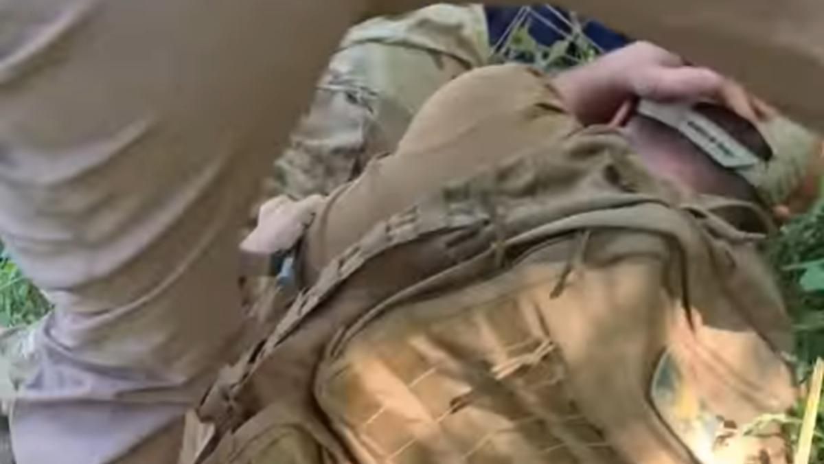 У Києві на Вирлиці "екоактивісти" вирубали дерева та побили АТОвця: моторошне відео - Київ У Києві на Вирлиці "екоактивісти" вирубали дерева та побили АТОвця: моторошне відео - Київ