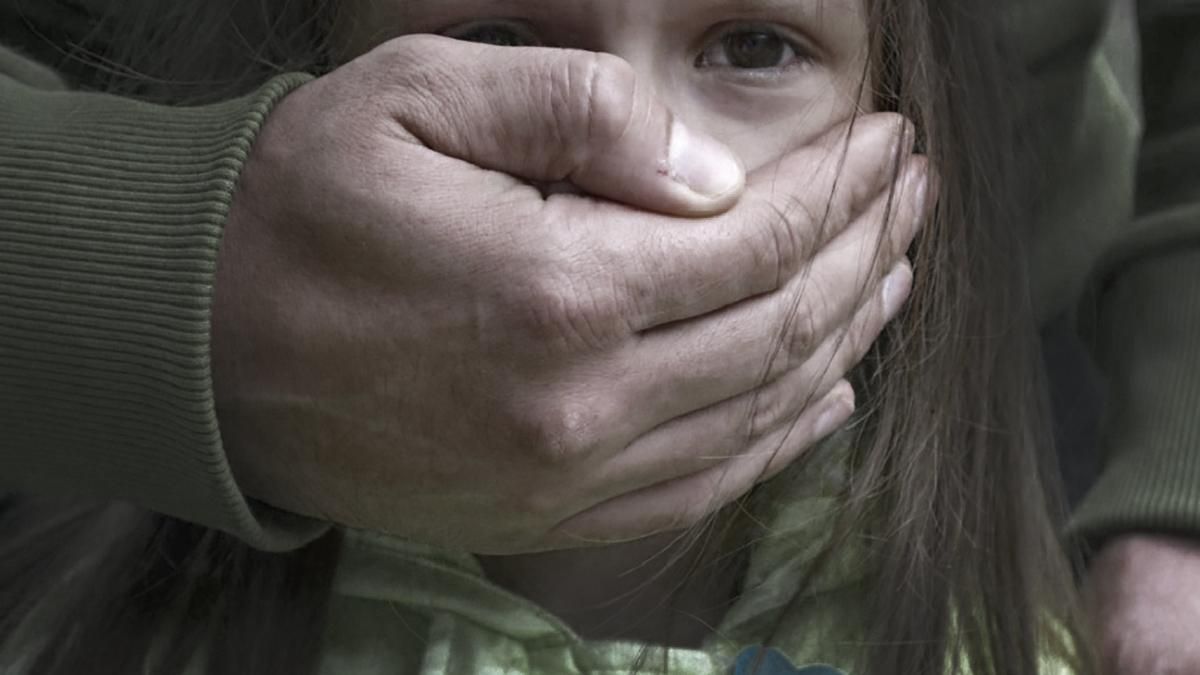 За изнасилование 10 детей одесситу хотят дать пожизненное заключение