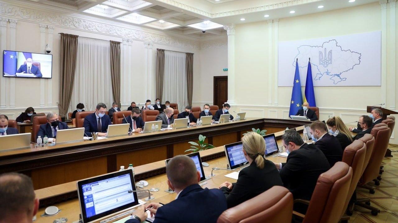 Від червоних директорів до технократів: як змінювався Кабмін за 30 років - Головні новини - 24 Канал Від червоних директорів до технократів: як змінювався Кабмін за 30 років - Головні новини - 24 Канал