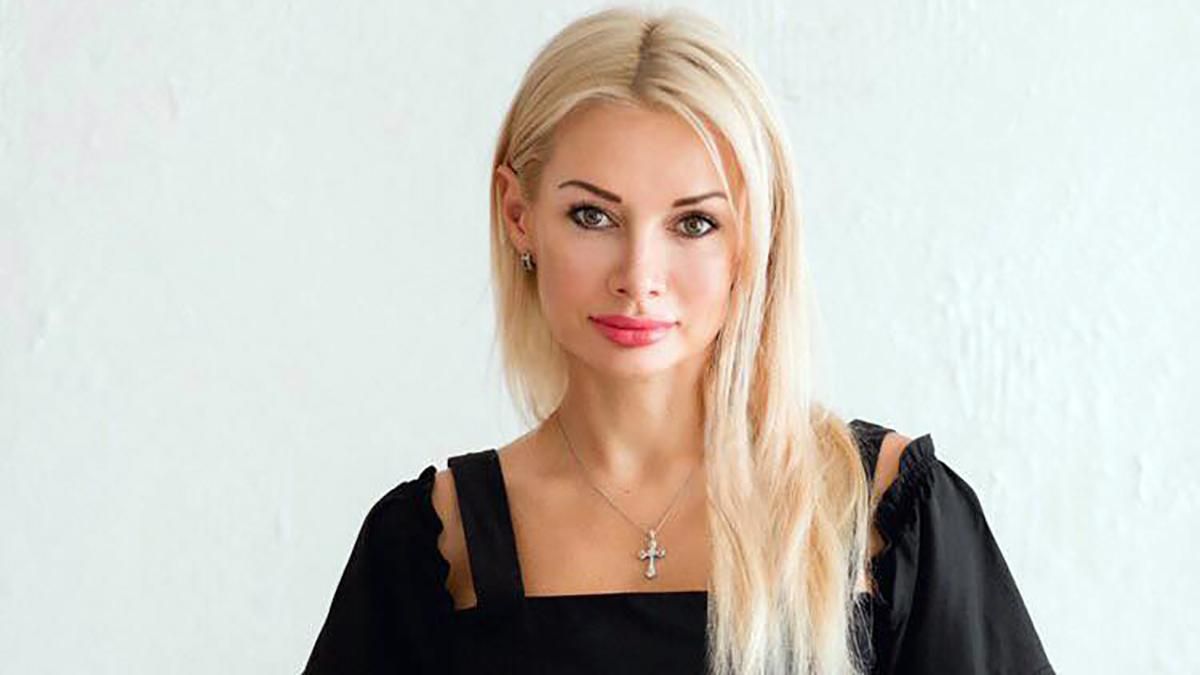 Миллионы и швейцарские часы: "слуга" Аллахвердиева задекларировала подарки Миллионы и швейцарские часы: "слуга" Аллахвердиева задекларировала подарки