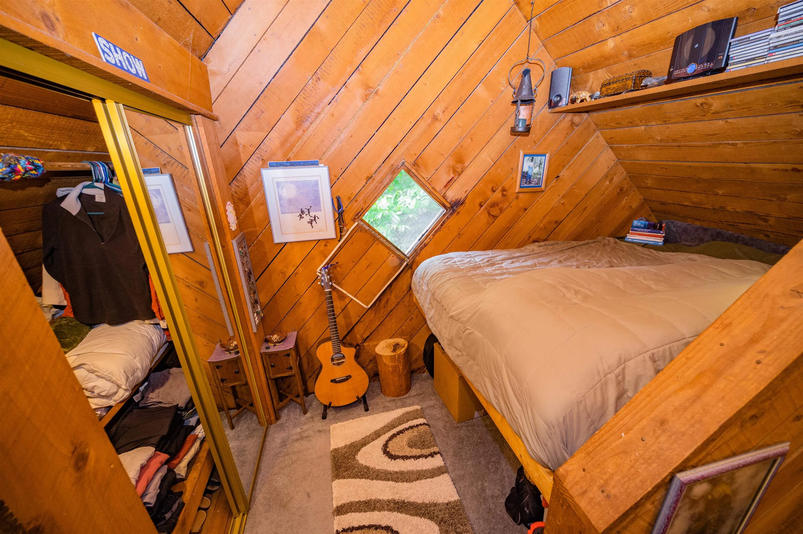 Американець продав пеервернутий дім за 195 тисяч доларів Американець продав пеервернутий дім за 195 тисяч доларів