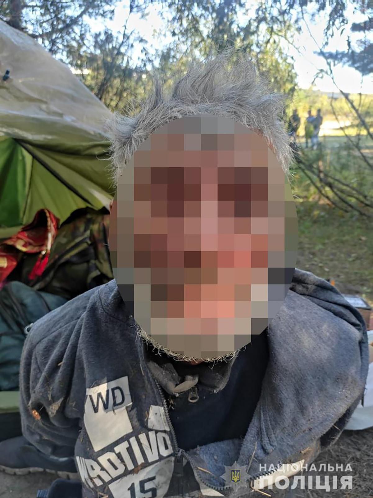 В Киеве нашли подозреваемого в убийстве женщины, которая жила в палатке у реки