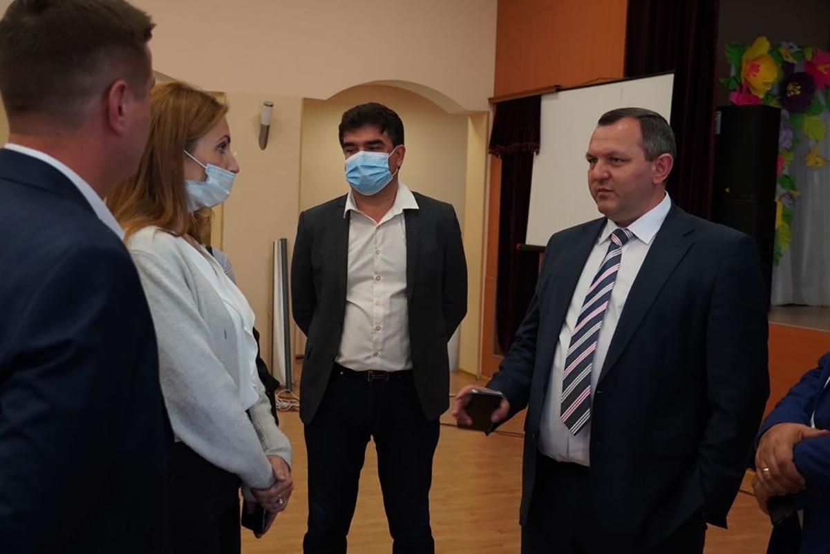 На Киевщине будут закрывать школы, где не будет 80% вакцинированных учителей