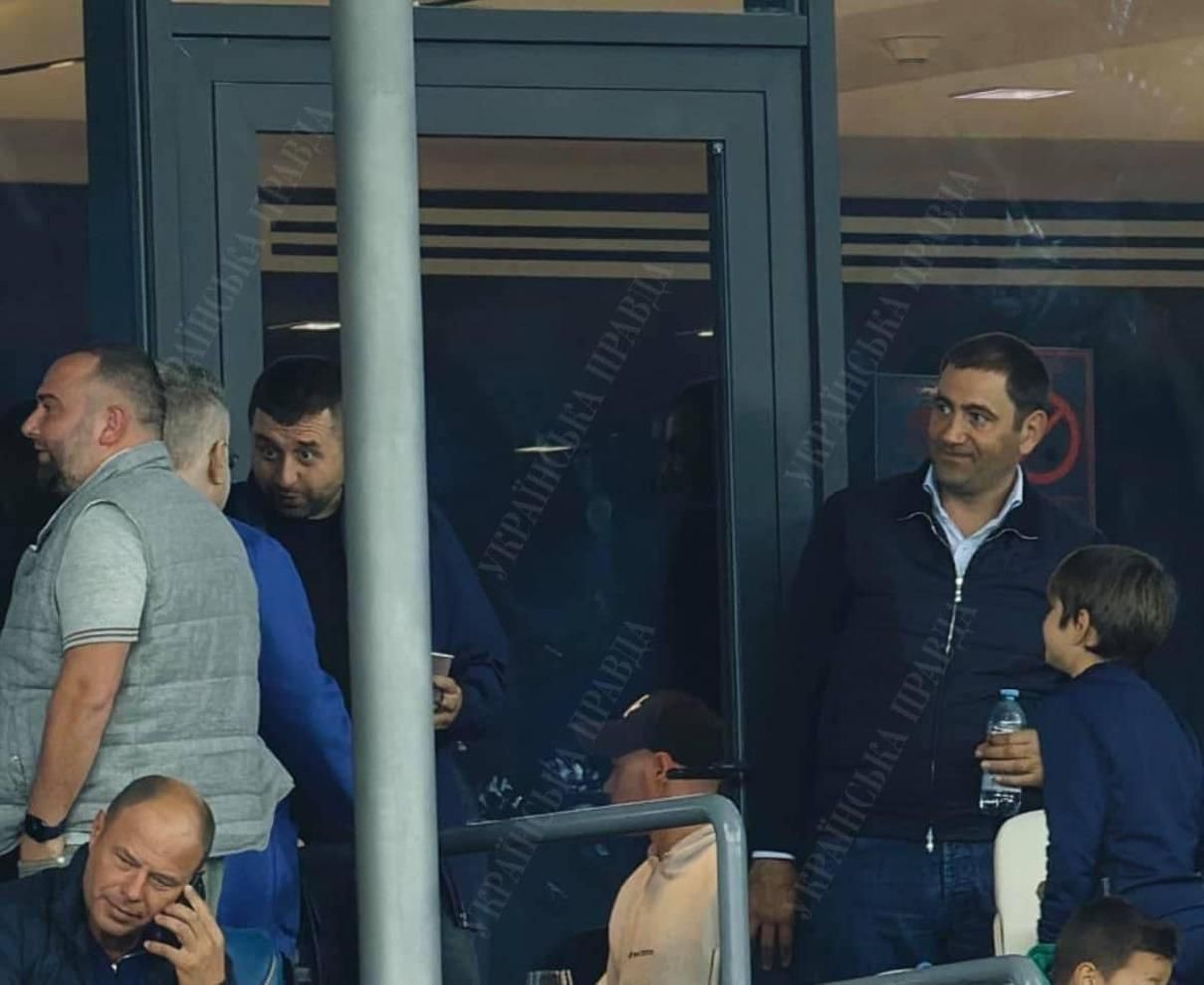 Він сам підійшов, – Арахамія запевнив, що не спілкувався з Коломойським на футболі - новини Динамо - 24 Канал Він сам підійшов, – Арахамія запевнив, що не спілкувався з Коломойським на футболі - новини Динамо - 24 Канал