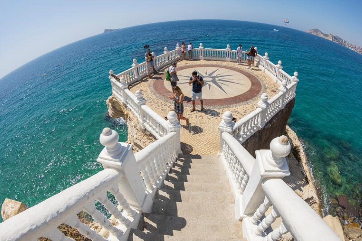 Украинка, которая упала в пропасть в Испании, умерла в больнице Украинка, которая упала в пропасть в Испании, умерла в больнице