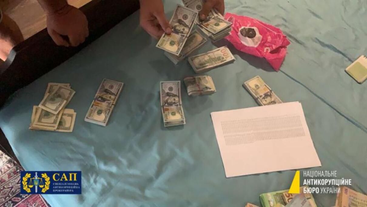 Просив 120 тисяч гривень: голова райсуду Вінниччини "погорів" на хабарі - Новини Вінниця - 24 Канал Просив 120 тисяч гривень: голова райсуду Вінниччини "погорів" на хабарі - Новини Вінниця - 24 Канал