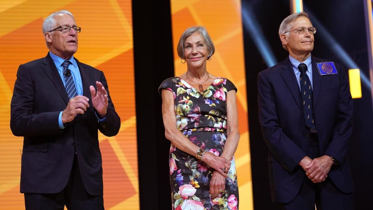 Bloomberg опубликовало новый рейтинг самых богатых семей мира: кто в первой десятке - Бизнес Bloomberg опубликовало новый рейтинг самых богатых семей мира: кто в первой десятке - Бизнес